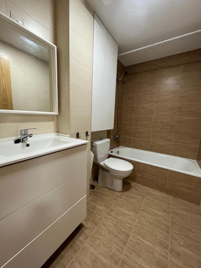 Apartamento Con Terraza,2 Min De La Playa, Ares Bagian luar foto
