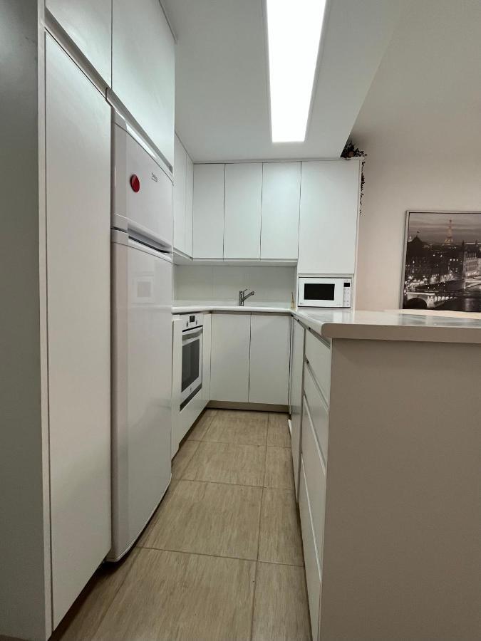 Apartamento Con Terraza,2 Min De La Playa, Ares Bagian luar foto