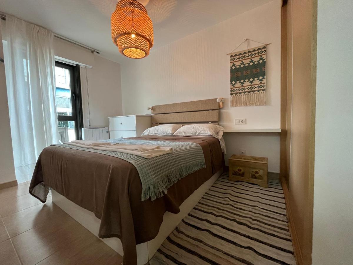 Apartamento Con Terraza,2 Min De La Playa, Ares Bagian luar foto