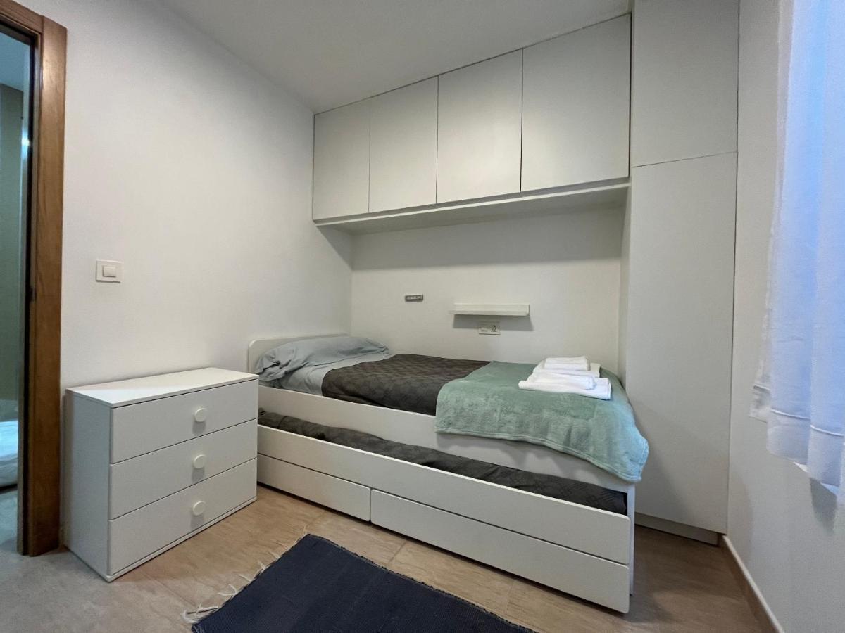 Apartamento Con Terraza,2 Min De La Playa, Ares Bagian luar foto
